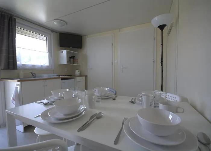 Male - Letniskowe ポビエロボ